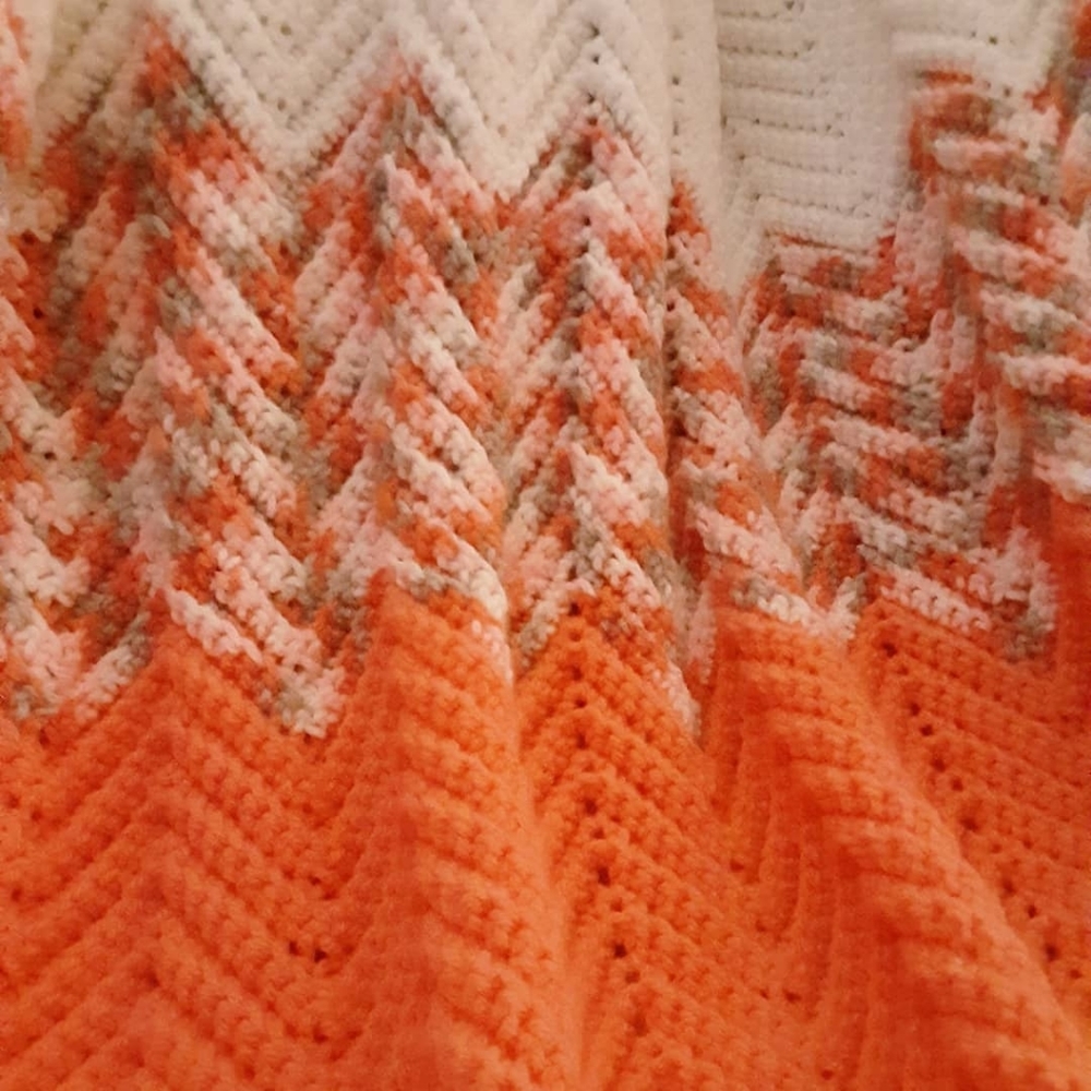 Ripple Pattern Crocheted Blanket - Picture 3 of 3